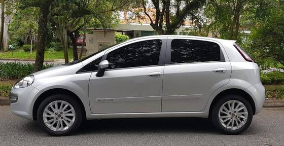 FIAT PUNTO 1.6 ESSENCE 16V FLEX 4P MANUAL